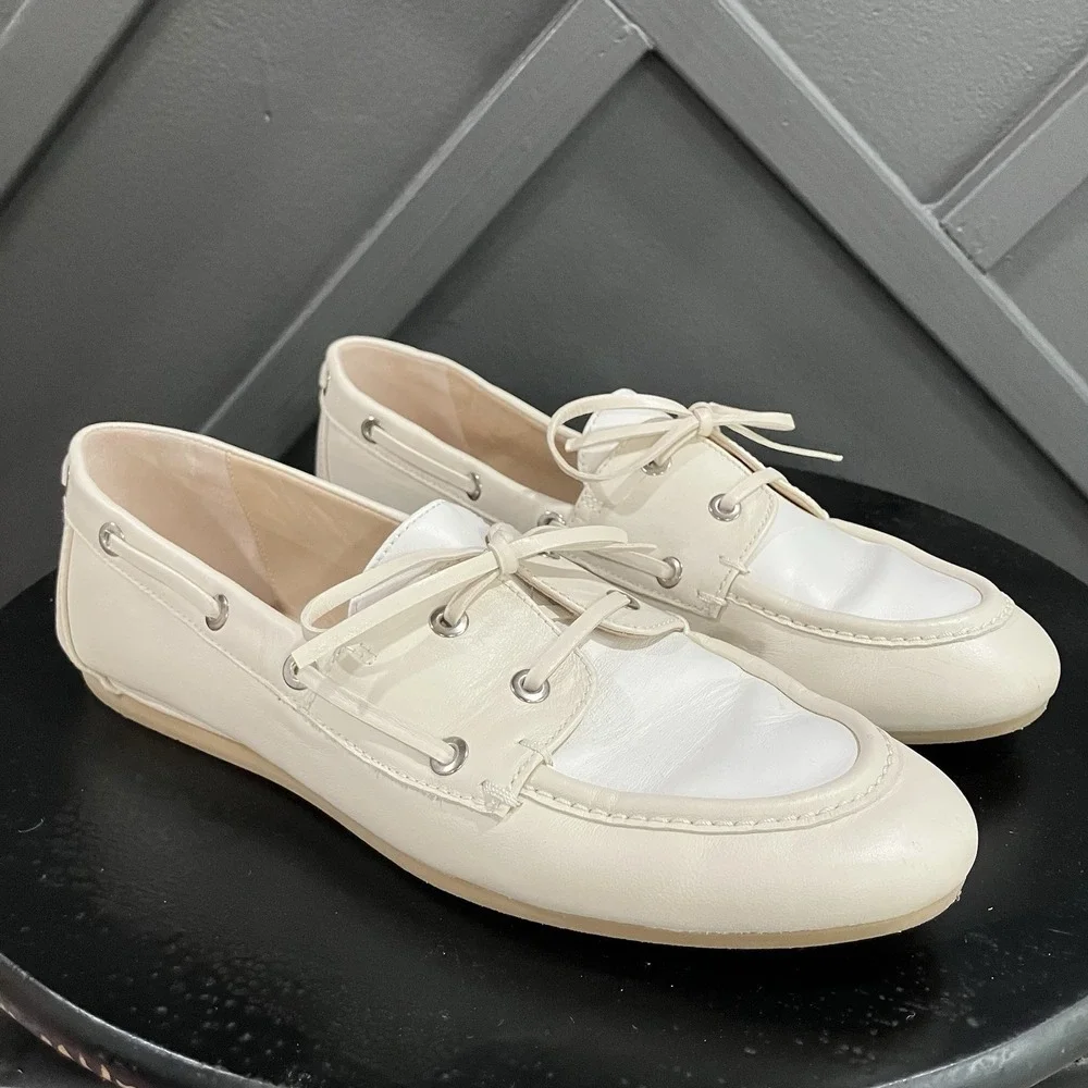 Stuart Weitzman White Leather Boat Shoes Womens Size EU 38 US 8 Made Spain